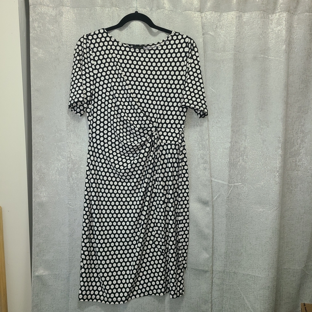 Ann Taylor Factory Black‎ and White Sheath Midi Dress